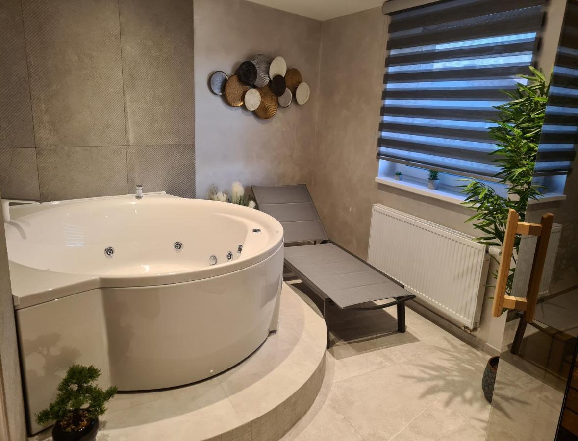 Wellness Apartments Varaždin Eksteriør billede